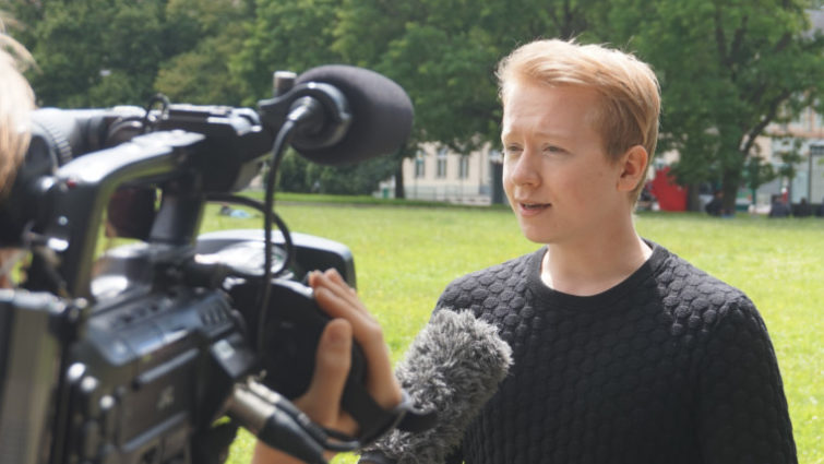 Matti Karstedt: Blass. Blasser. Landesregierung Brandenburg.